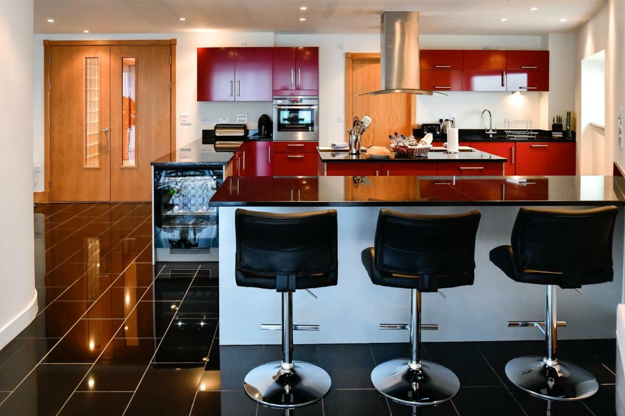 Just Stay Wales - Meridian Quay Penthouses Swansea Exteriér fotografie