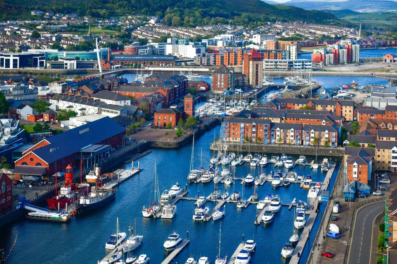 Just Stay Wales - Meridian Quay Penthouses Swansea Exteriér fotografie